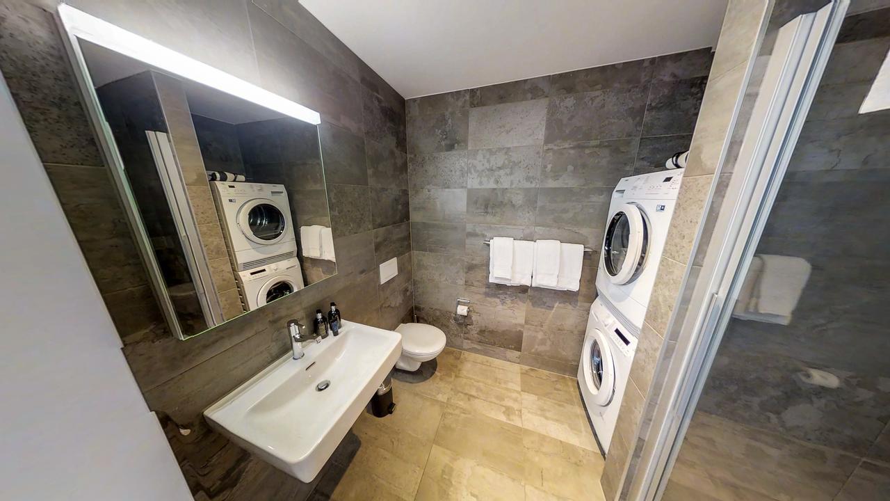 Apartment Spedition Тун Екстериор снимка